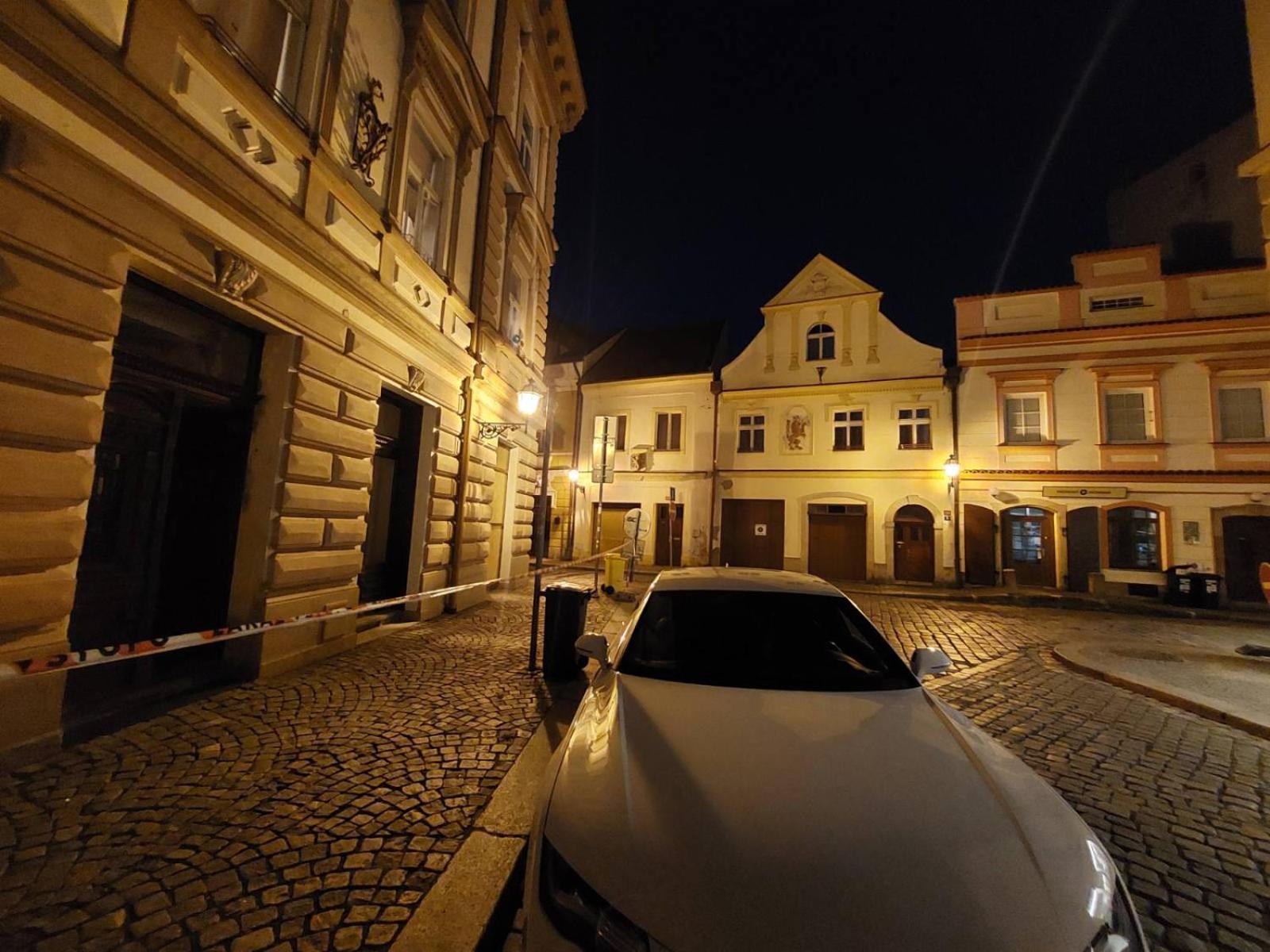 Prostorny Byt V Centru 3 Kk 80 M2 Hradec Králové Buitenkant foto